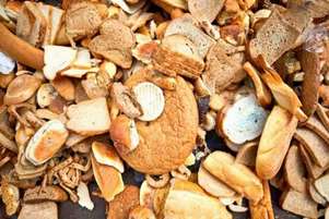 به مناسبت پویش ملی تغذیه سالم (۱۵ تا ۳۰ آذرماه ۱۴۰۴)، بیشتر بدانیم؛ وضعیت ضایعات نان در ایران و راهکارهای کاهش آن