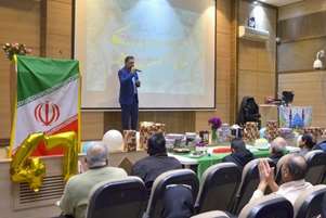 برگزاری مراسم جشن میلاد منجی عالم بشریت در مرکز بهداشت شهدای انقلاب